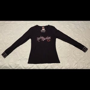 Ladies Harley Davidson black long sleeve top.